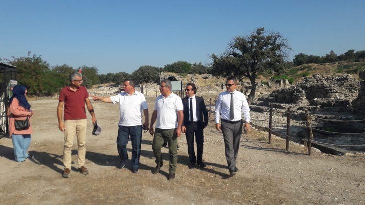 Arslan, müze ve antik kentlerde incelemelerde bulunuldu G2