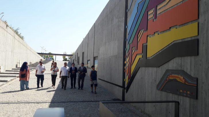 Arslan, müze ve antik kentlerde incelemelerde bulunuldu G4