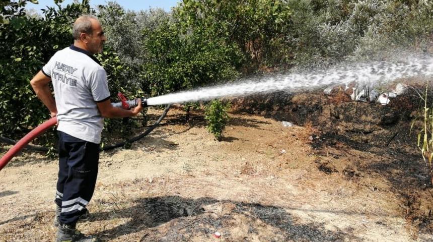 Samandağ&rsquo;da bah&ccedil;e yangını