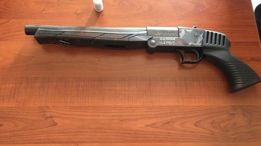 &Ccedil;arşamba&rsquo;da bı&ccedil;aklı kavga: 1 yaralı