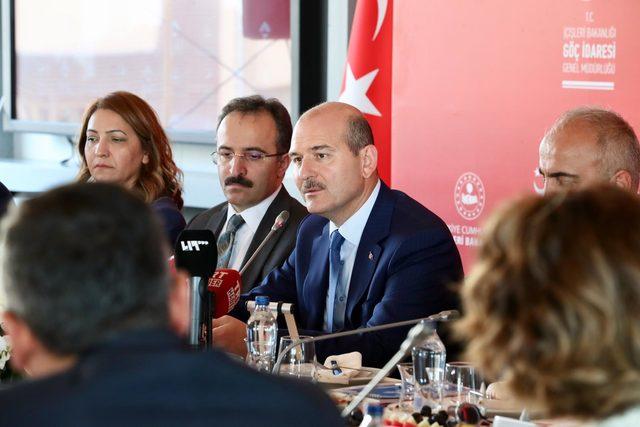 Bakan Soylu: 100 bin Suriyeli'nin İstanbul'dan başka vilayetlere gitmesi konusundaki hareketlenmeyi sağladık