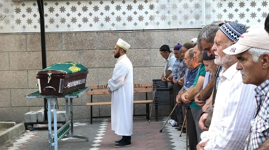 Ekmek bı&ccedil;ağıyla vahşice &ouml;ld&uuml;r&uuml;lm&uuml;şt&uuml;! Y&uuml;rek yakan detay ortaya &ccedil;ıktı