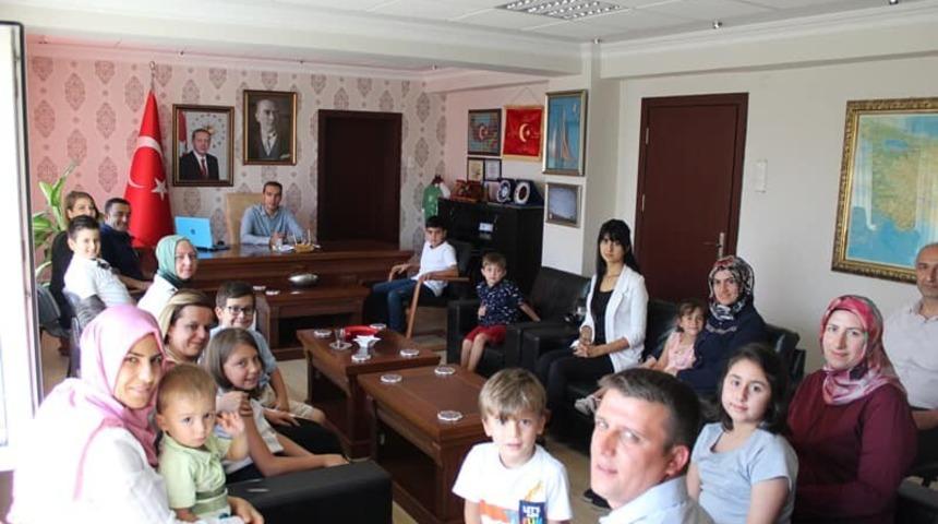 Başarılı &ouml;ğrenciler &ouml;d&uuml;llendirildi