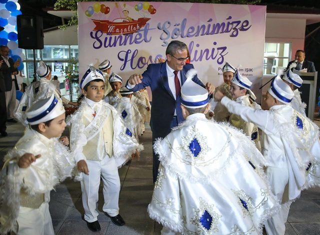 Kütahya Belediyesi’nden sünnet şöleni