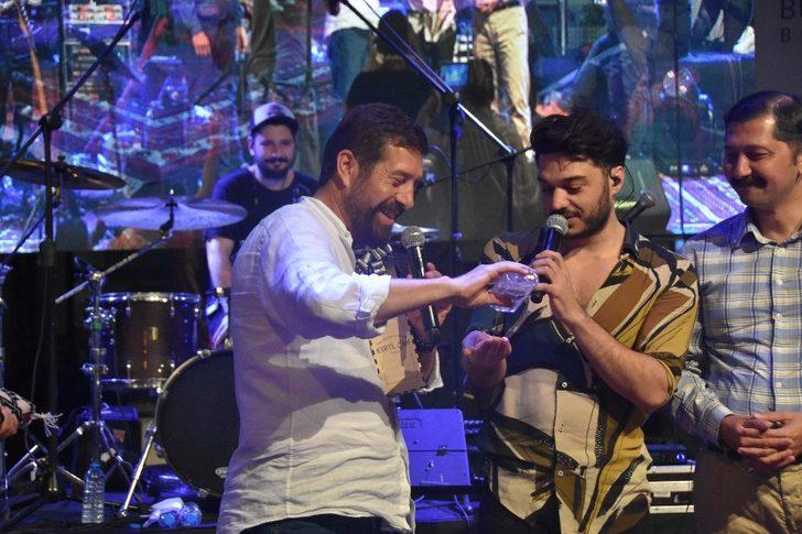 Yağcıbedir halısı üstünde konser G5