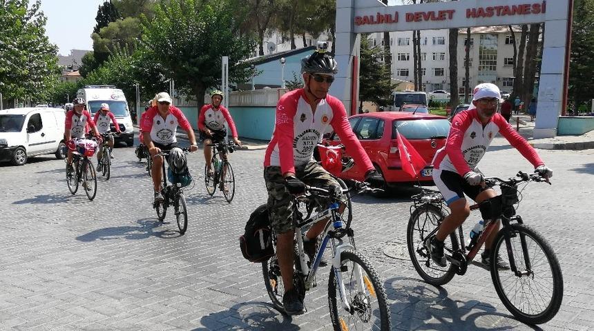 &rsquo;B&uuml;y&uuml;k Taarruz&rsquo; bisiklet&ccedil;ileri Salihli&rsquo;ye ulaştı