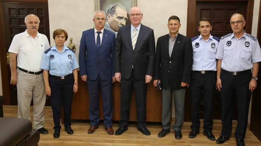 Odunpazarı&rsquo;nda zabıta ve vatandaş el ele &ccedil;alışıyor