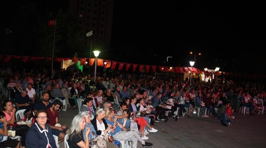 Atapark&rsquo;ta film m&uuml;zikleri keyfi