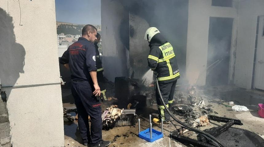 Odunlukta &ccedil;ıkan yangın korkuttu