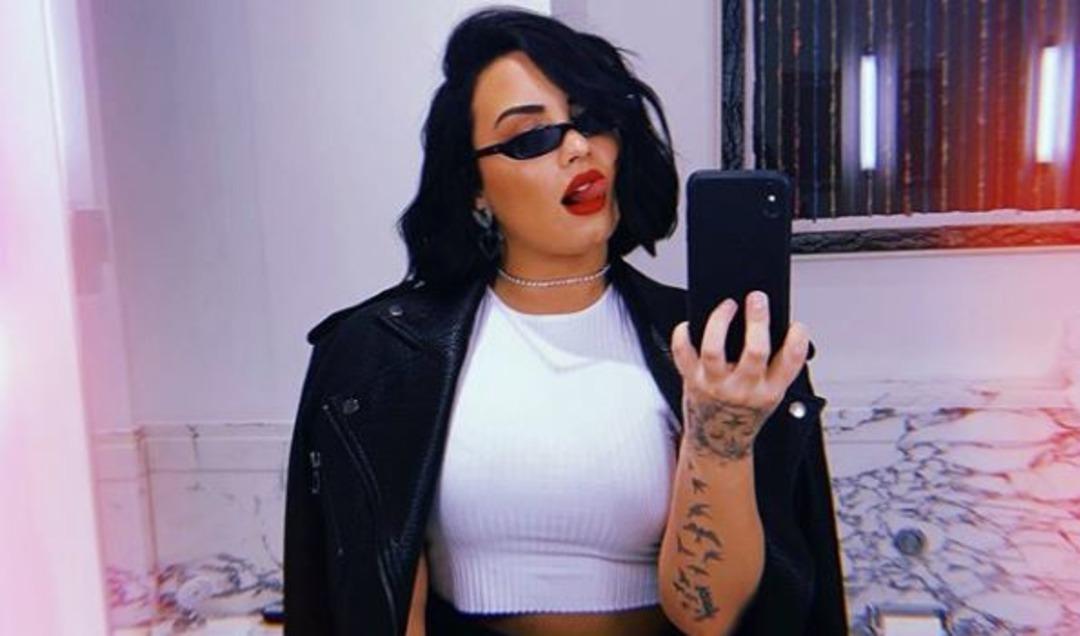 Demi Lovato en b&uuml;y&uuml;k korkusuyla y&uuml;zleşti: Sel&uuml;litli fotoğraf paylaştı