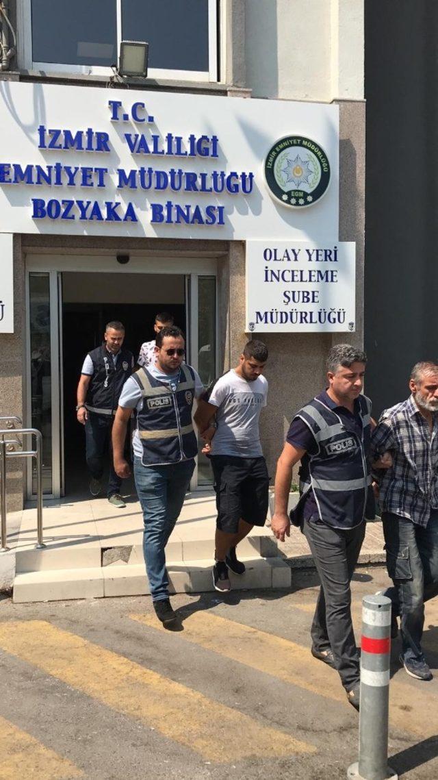 İzmir’de cinayet zanlısı baba ile 2 oğlu tutuklandı