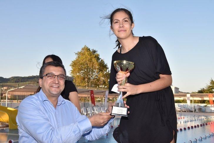 ’Çan Belediyesi Milli Mücadelenin 100. Yılı Yüzme Yarışları’ tamamlandı G5