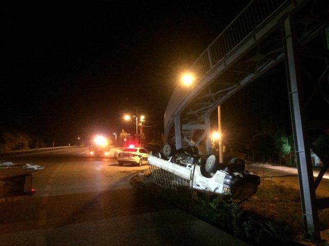 Koca kamyoneti devirdi, aracı da olay yerinde bırakarak kaçtı