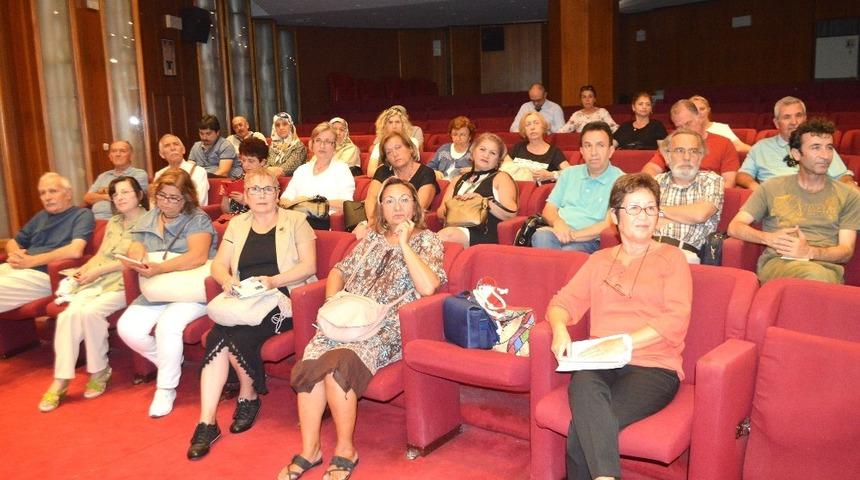 Necmi Selamet şiirlerle anıldı