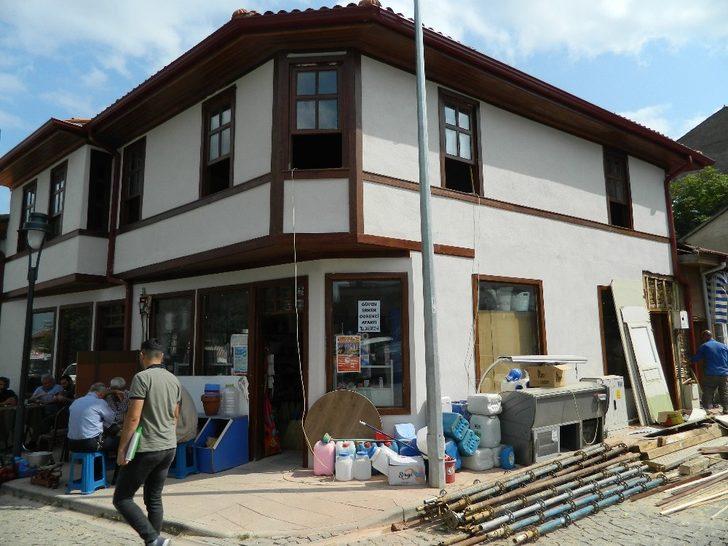 Pazaryeri sokakları yeni görünümüne büründü. G3