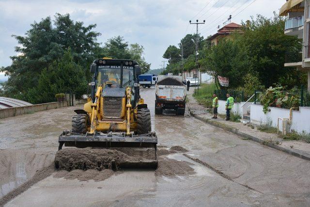 Sinop’ta şiddetli yağmur hayatı olumsuz etkiledi