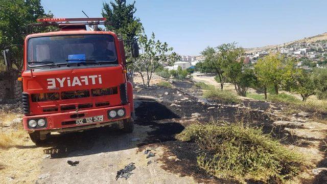 Besni’de anız yangını