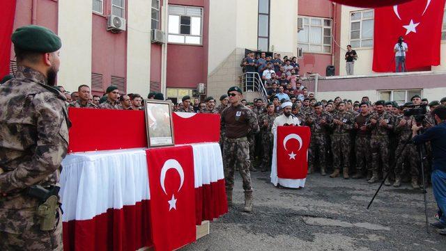 Mardin'de çatışma: Özel Harekat Şube Müdürü şehit oldu, 1 korucu yaralı (4)