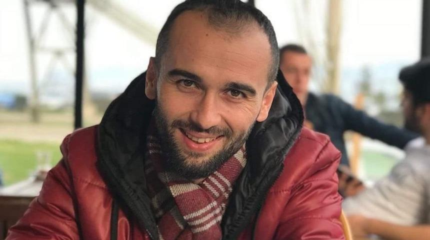 Eski çeşmeyi yıkarken canından oldu