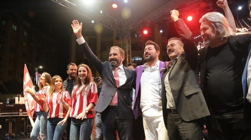 Serkan Kaya’dan Sivasspor’a marş