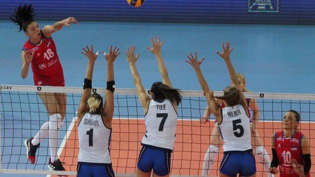Kadınlar Voleybol Avrupa Şampiyonası’nın ilk finalisti Sırbistan