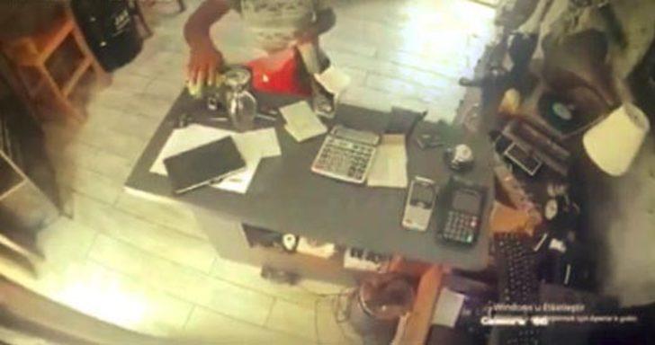 Antalya Kaleiçi'nde 'bahşiş kutusu faresi' işletmecileri canından bezdirdi G1