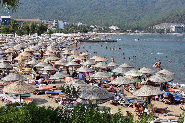 Marmaris sahilleri yabancılara kaldı