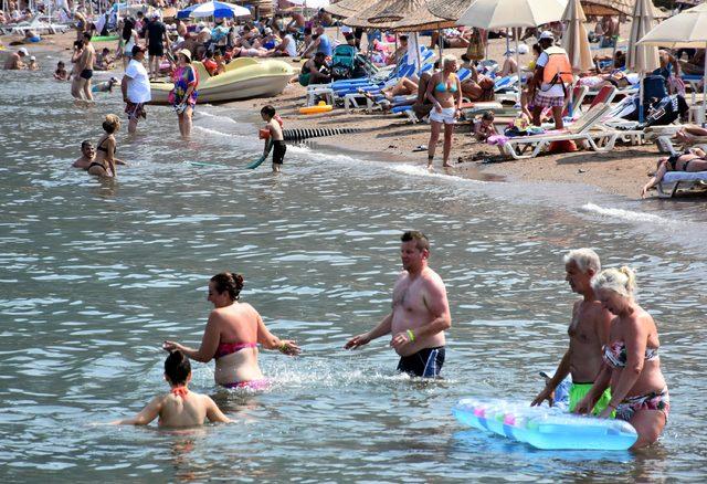 Marmaris sahilleri yabancılara kaldı