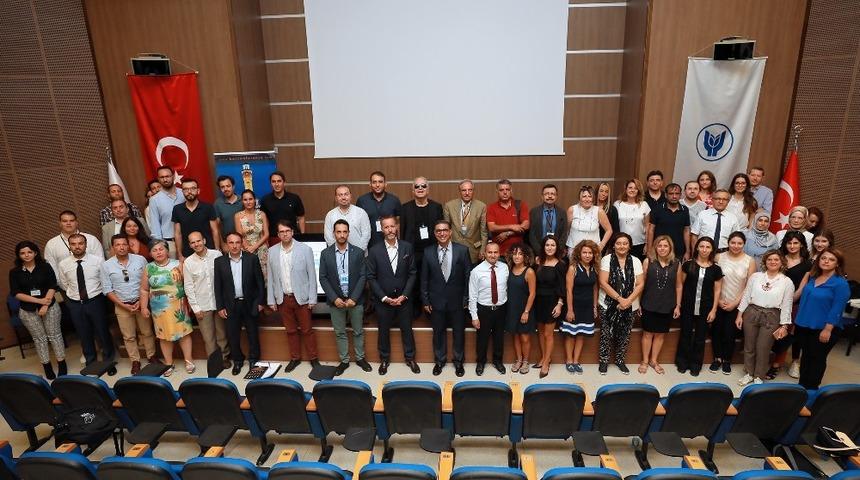 İş ve akademi d&uuml;nyasını bir araya getiren konferans