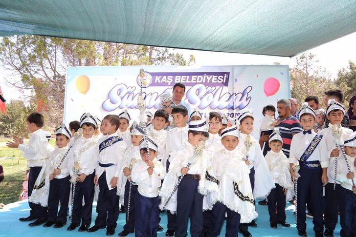 Kaş’ta geleneksel sünnet şöleni G2