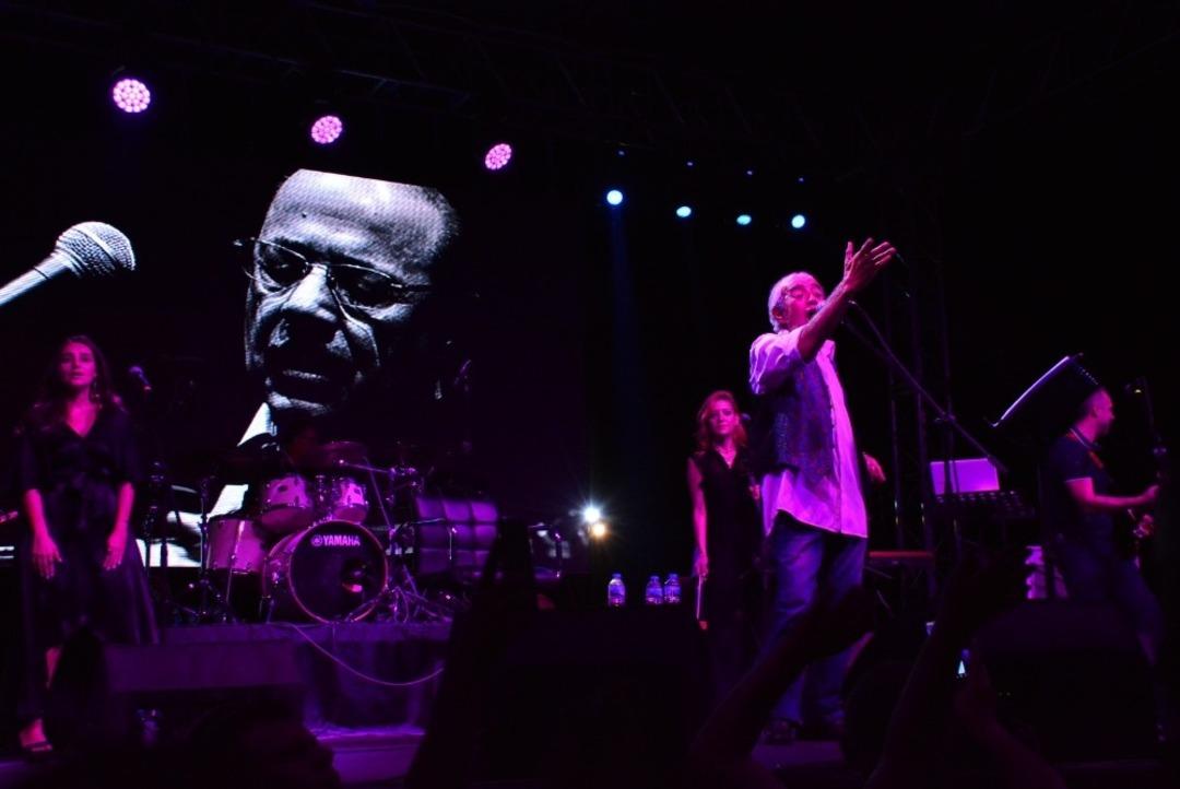 Torbalı&rsquo;da Edip Akbayram r&uuml;zgarı