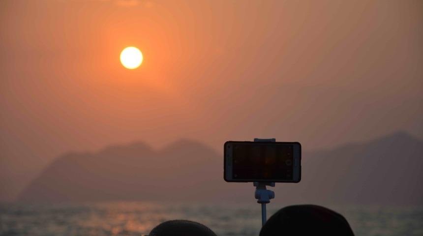 İztuzu Sahilinde g&uuml;n batımı b&uuml;y&uuml;ledi