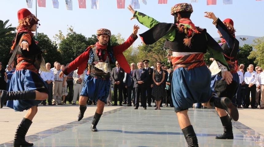 Sel&ccedil;uk&rsquo;un kurtuluşu t&ouml;renle kutlandı