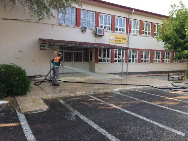Elazığ’da  okullarda temizlik çalışması