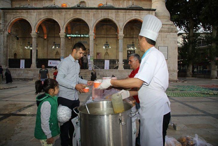 Babalar ve çocuklar sabah namazında buluştu G3