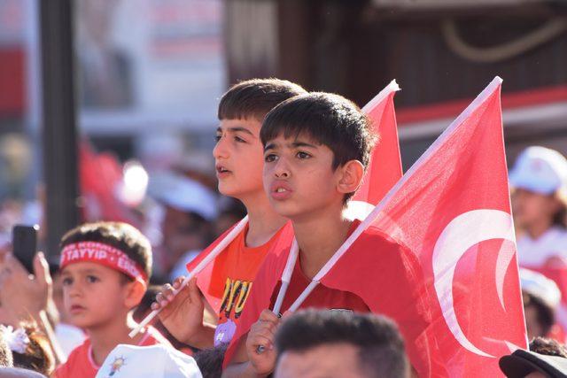 Erdoğan: 'Cumartesi anneleri'ne gidenler, Diyarbakır'da annelerin yanına niçin gitmiyor? (2)