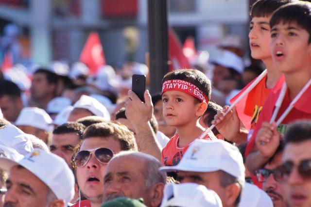 Erdoğan: 'Cumartesi anneleri'ne gidenler, Diyarbakır'da annelerin yanına niçin gitmiyor? (2)