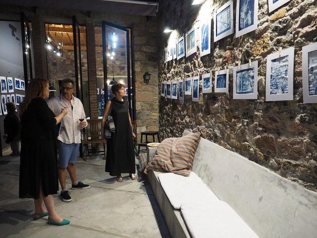 Hollandalı sanat&ccedil;ı Ayvalık&rsquo;ta fotoğraf sergisi a&ccedil;tı 4