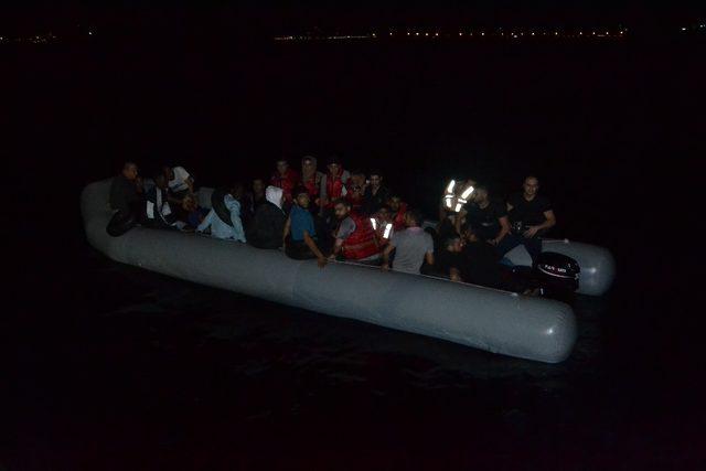 Kuşadası&rsquo;nda 38 d&uuml;zensiz g&ouml;&ccedil;men yakalandı 1