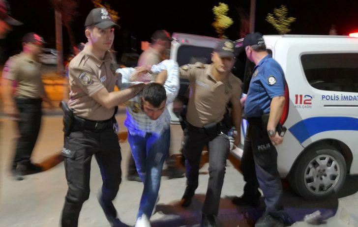 Aksaray'da dehşet! Önce polise yumruk attı, sonra kendini kesti G3