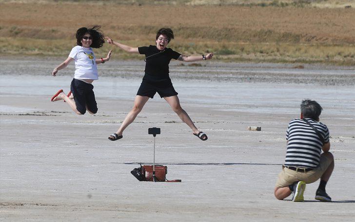 Tuz Gölü turistlerin akınına uğruyor G5