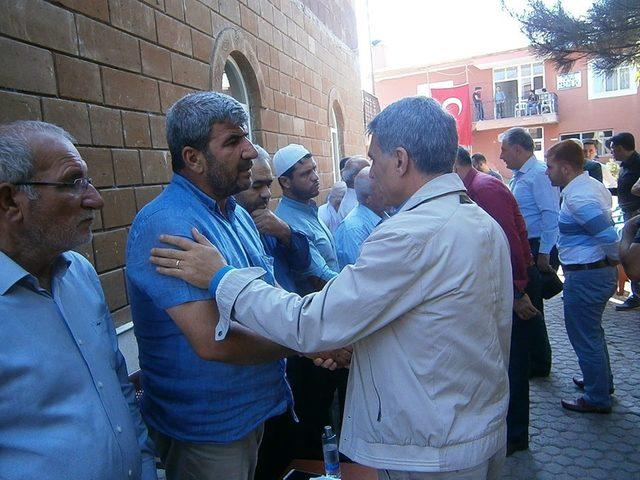 Kaymakam Özkan’dan genç polis için taziye ziyareti