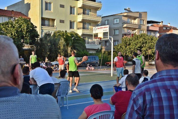 Akhisar sokaklarında basketbol coşkusu yaşandı G4