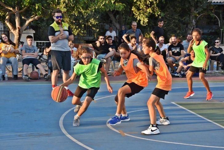 Akhisar sokaklarında basketbol coşkusu yaşandı G5
