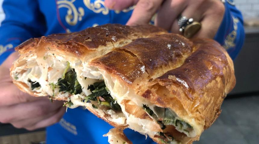 Bursalı fenomen b&ouml;rek&ccedil;i bu kez diyet b&ouml;rek yaptı