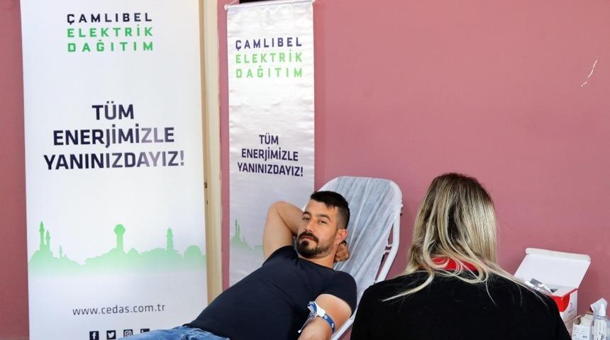 Enerji &ccedil;alışanlarından kan bağışı