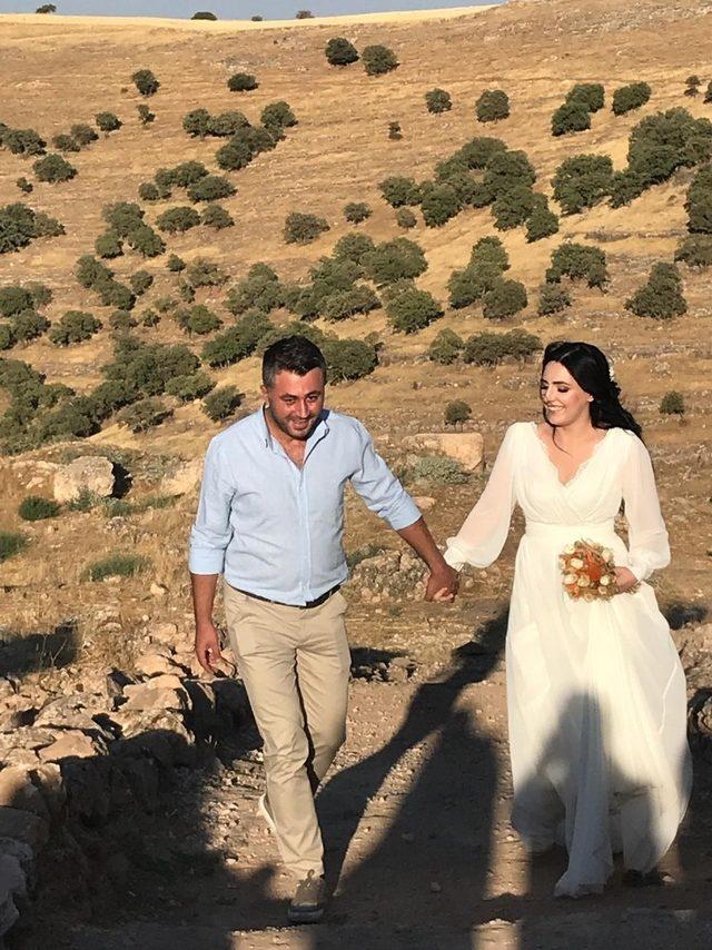 Diyarbakır’daki 3 bin yıllık Zerzevan Kalesi’nde nikah kıyıldı