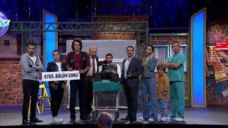 Çok Güzel Hareketler 2'den güldüren  Arka Sokaklar skeci