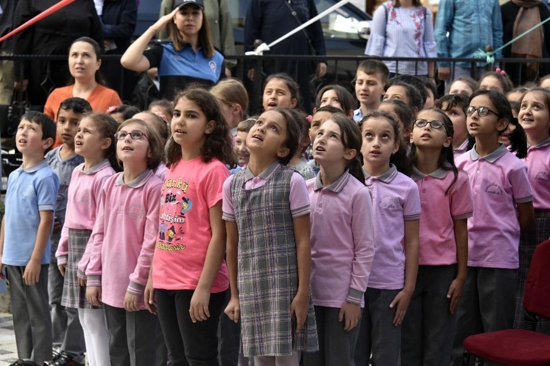 G&uuml;m&uuml;şhane&rsquo;de 19 bin 500 &ouml;ğrenci i&ccedil;in ders zili &ccedil;aldı