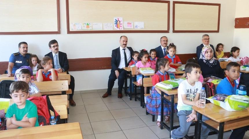 Adıyaman&rsquo;da 153 bin 552 &ouml;ğrenci ders başı yaptı